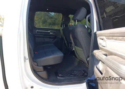 2022 Ram 1500 Big Horn 4X4 5'7 Box из США, поврежденный, VIN 1C6SRFFT8NN424143